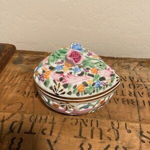 Ceramic Heart shape dish.